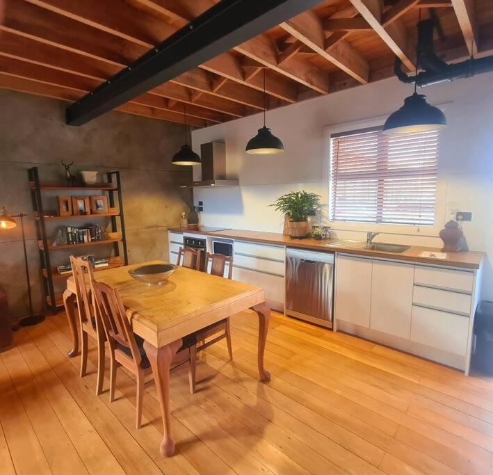 Apartment 3 - Haddin Court - Industrial Glam Blenheim Ngoại thất bức ảnh